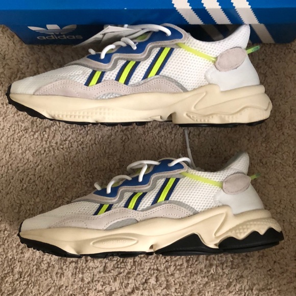 Adidas OZWEEGO shoes - Picture 3 of 8